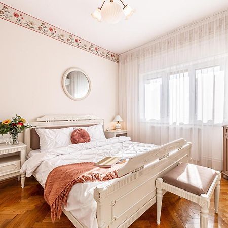 Nala Central Apartment Arad Kültér fotó