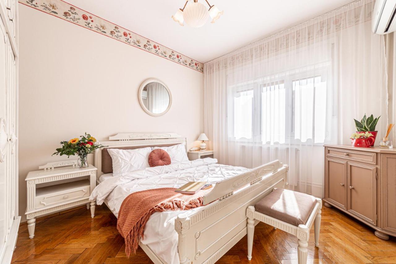 Nala Central Apartment Arad Kültér fotó